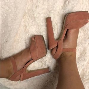 Rose suede platform heel from Steve Madden